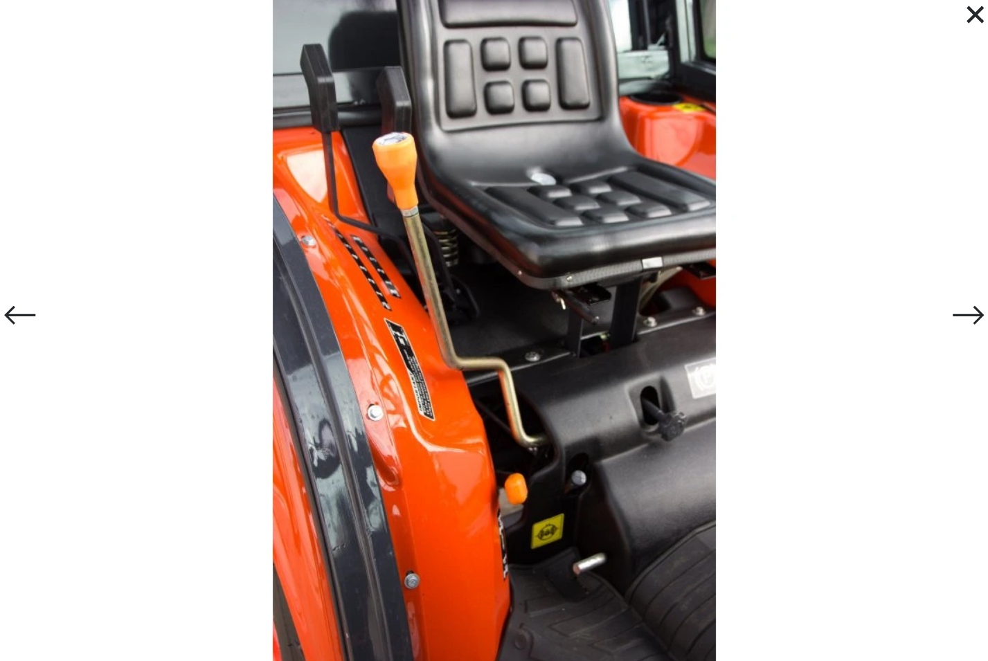 Malotraktor Tauros HX26z 4x4 s kabinou 9